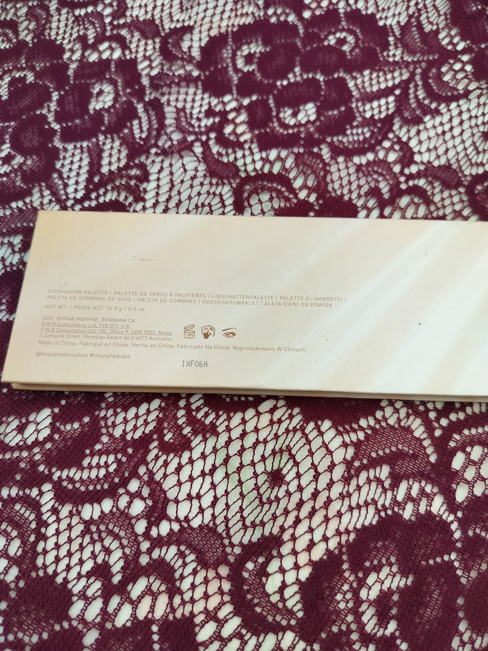 Morphe Warm Bronze & Gold Eyeshadow Palette — Champagne, Gold, Copper, Brown - Picture 2 of 3
